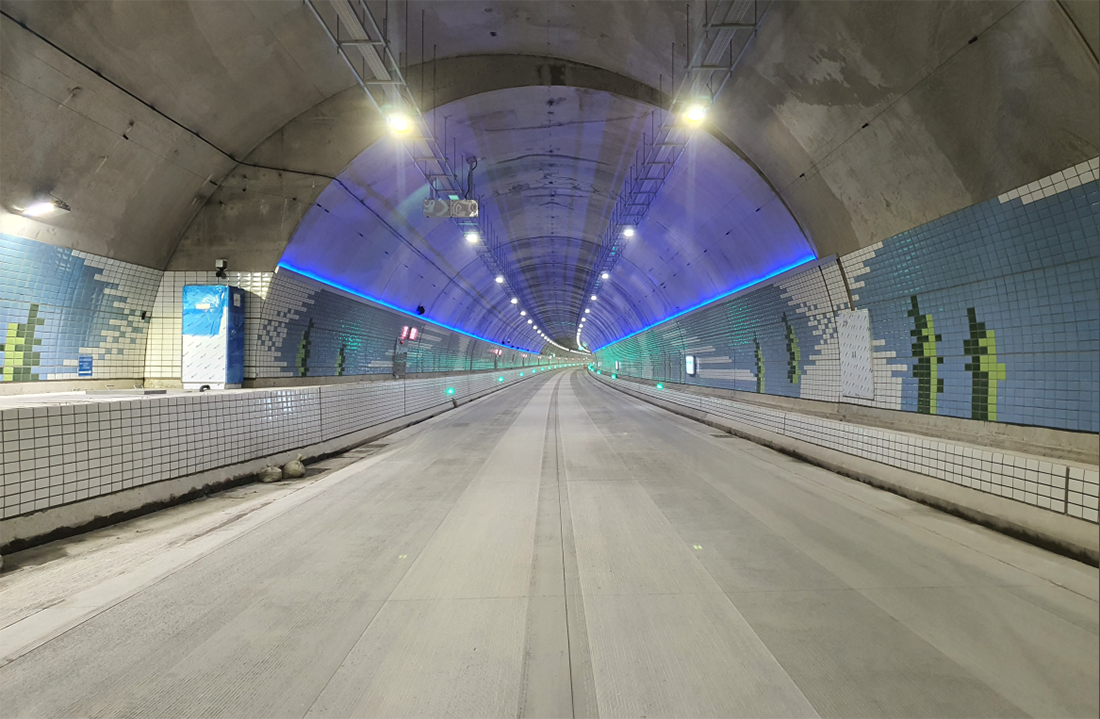Upon completion of the Boryeong Undersea Tunnel (Tunnel Interior)